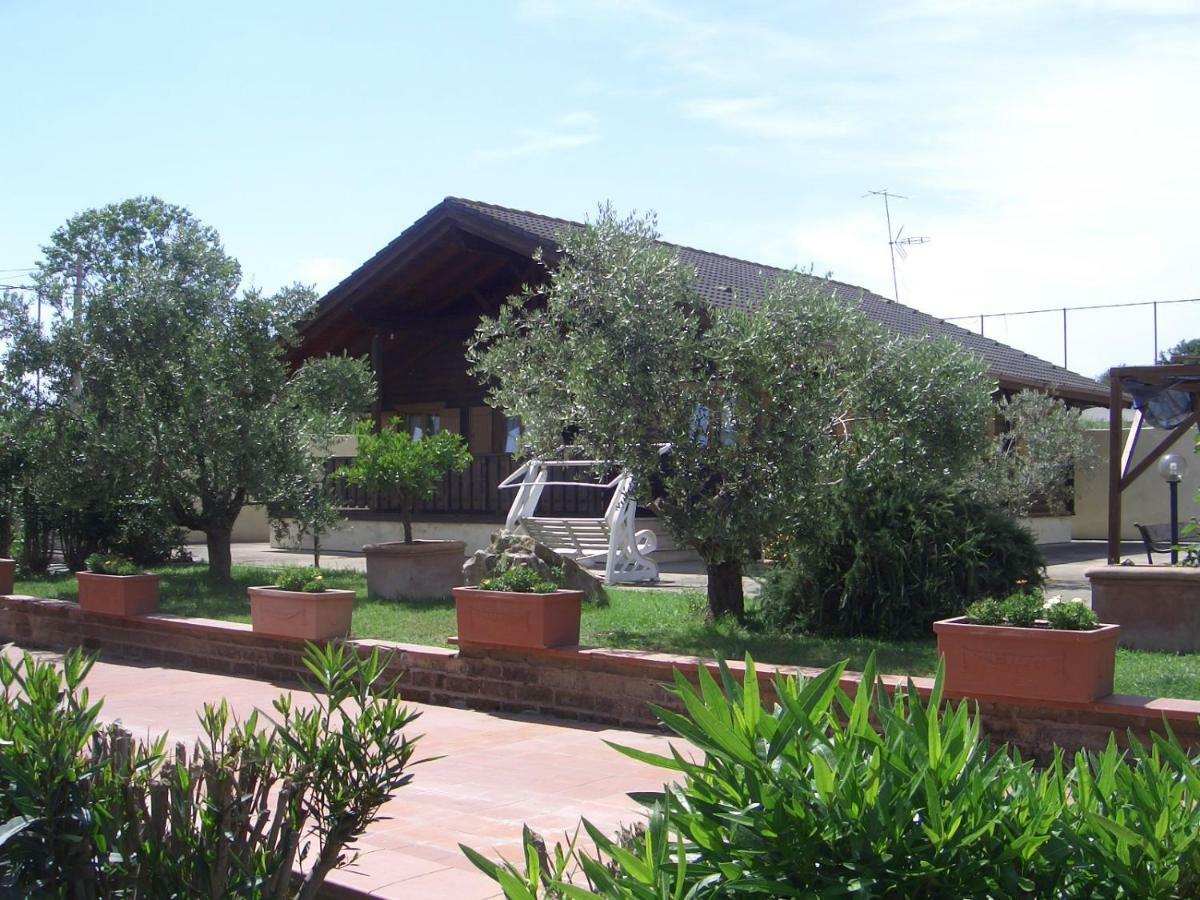 Chalet L Oasi Di Ambra 8 Posti Letto Con Uso Piscina アルデーア エクステリア 写真