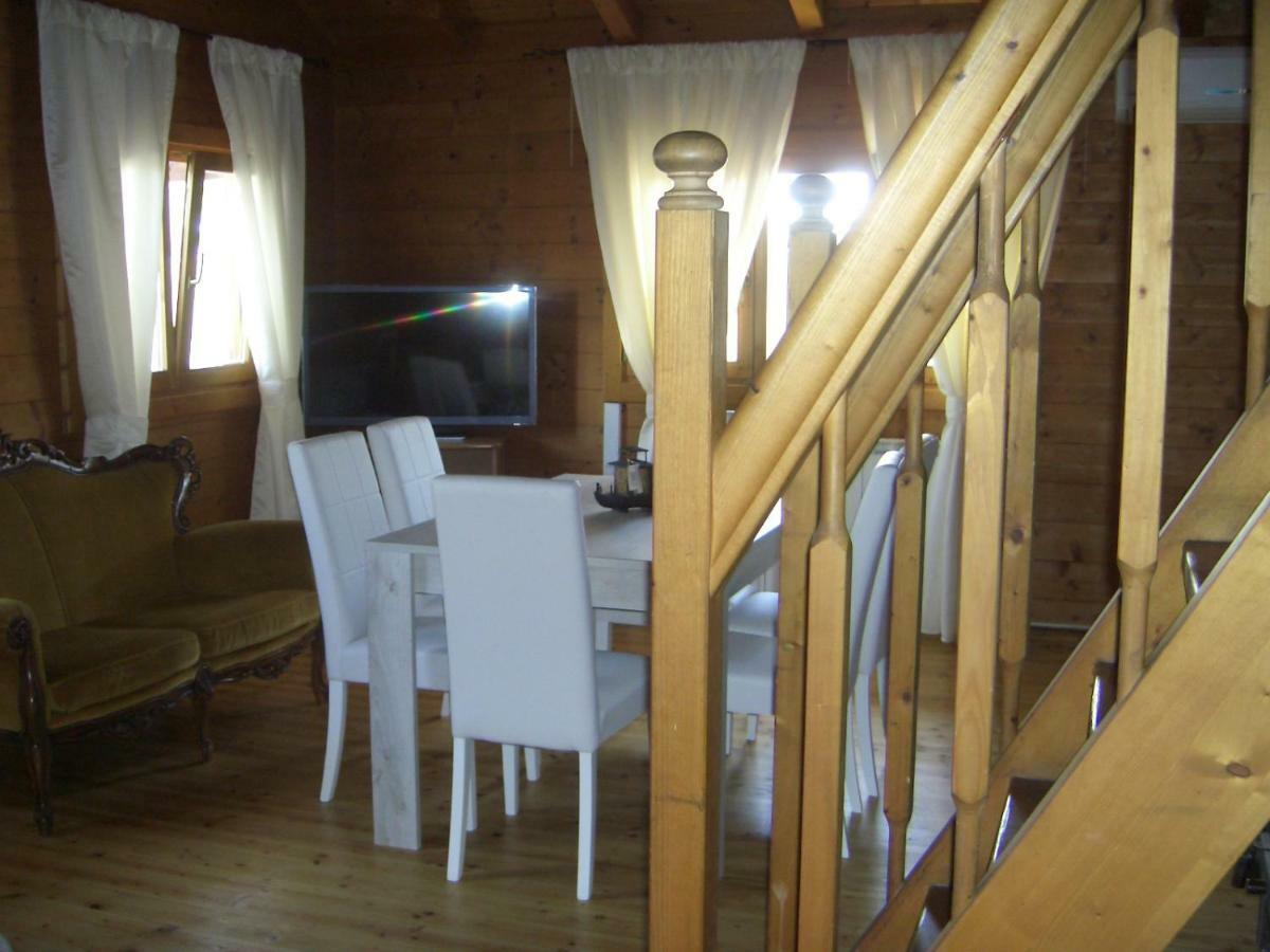 Chalet L Oasi Di Ambra 8 Posti Letto Con Uso Piscina アルデーア エクステリア 写真