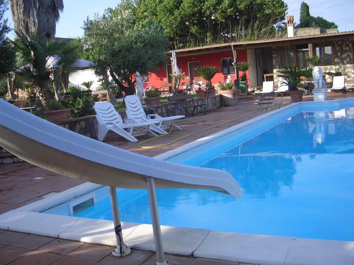 Chalet L Oasi Di Ambra 8 Posti Letto Con Uso Piscina アルデーア エクステリア 写真